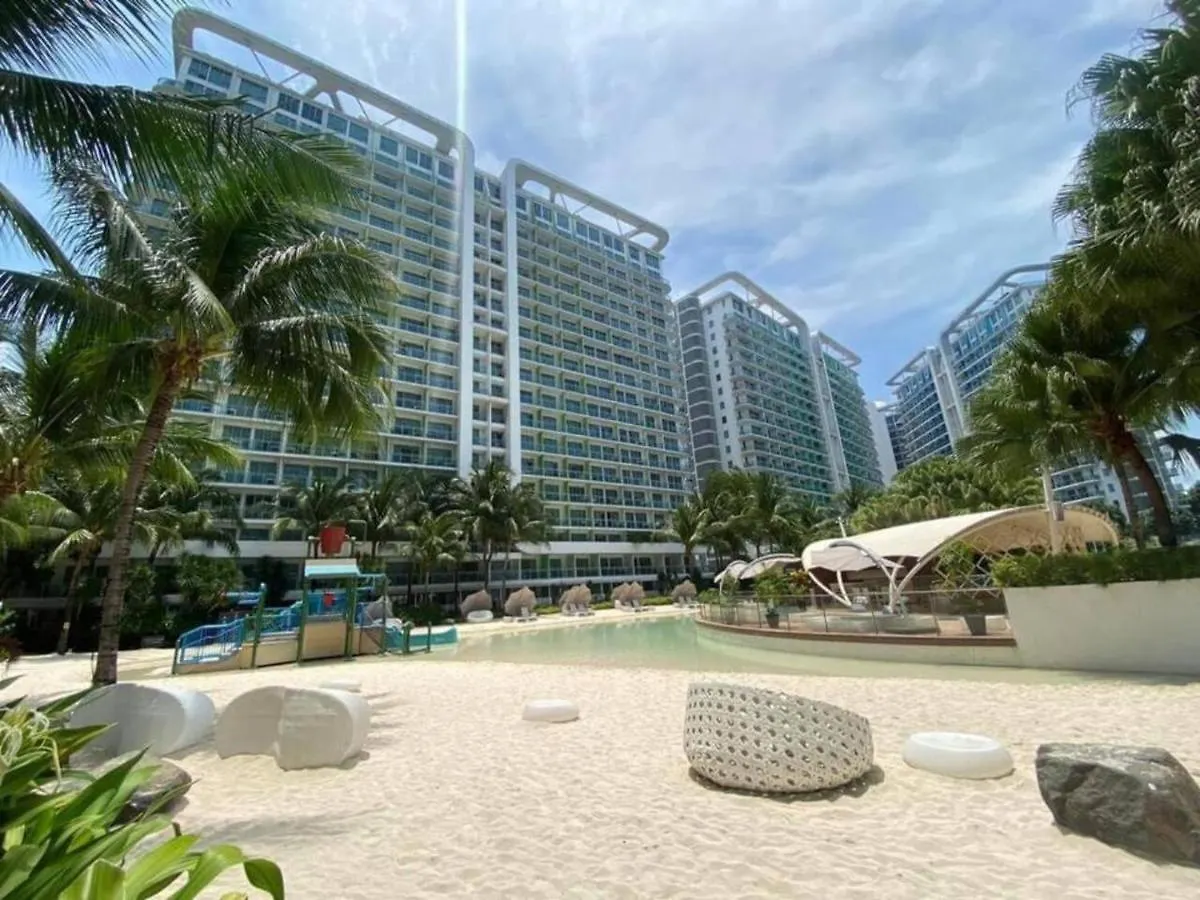 Apartment Resort Living 2Br Azure Urban Residences W/ Wi-Fi Paranaque City Philippines
