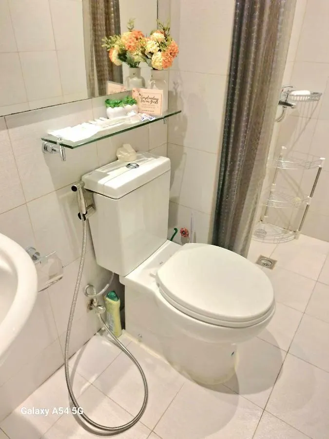 Resort Living 2Br Azure Urban Residences W/ Wi-Fi Paranaque City Philippines